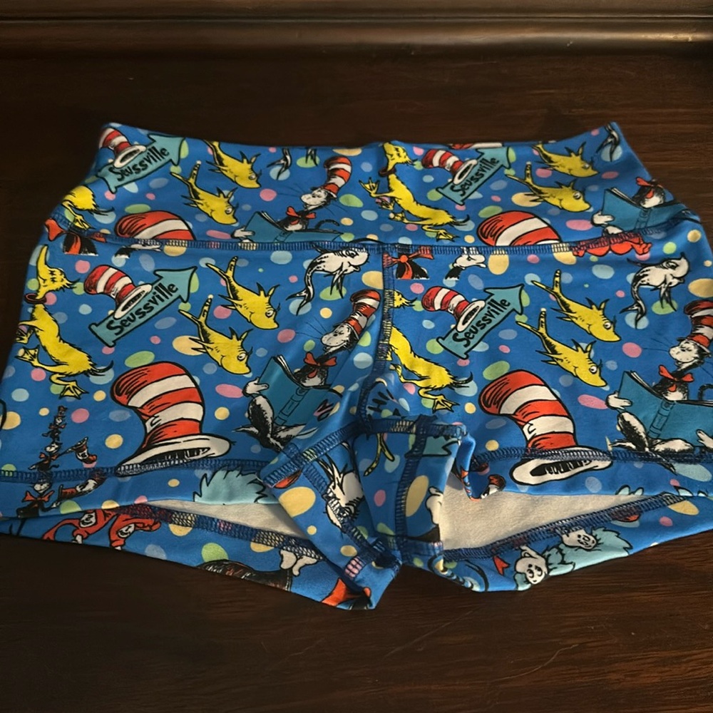 NWOT Rok the Box medium Dr Seuss shorts
